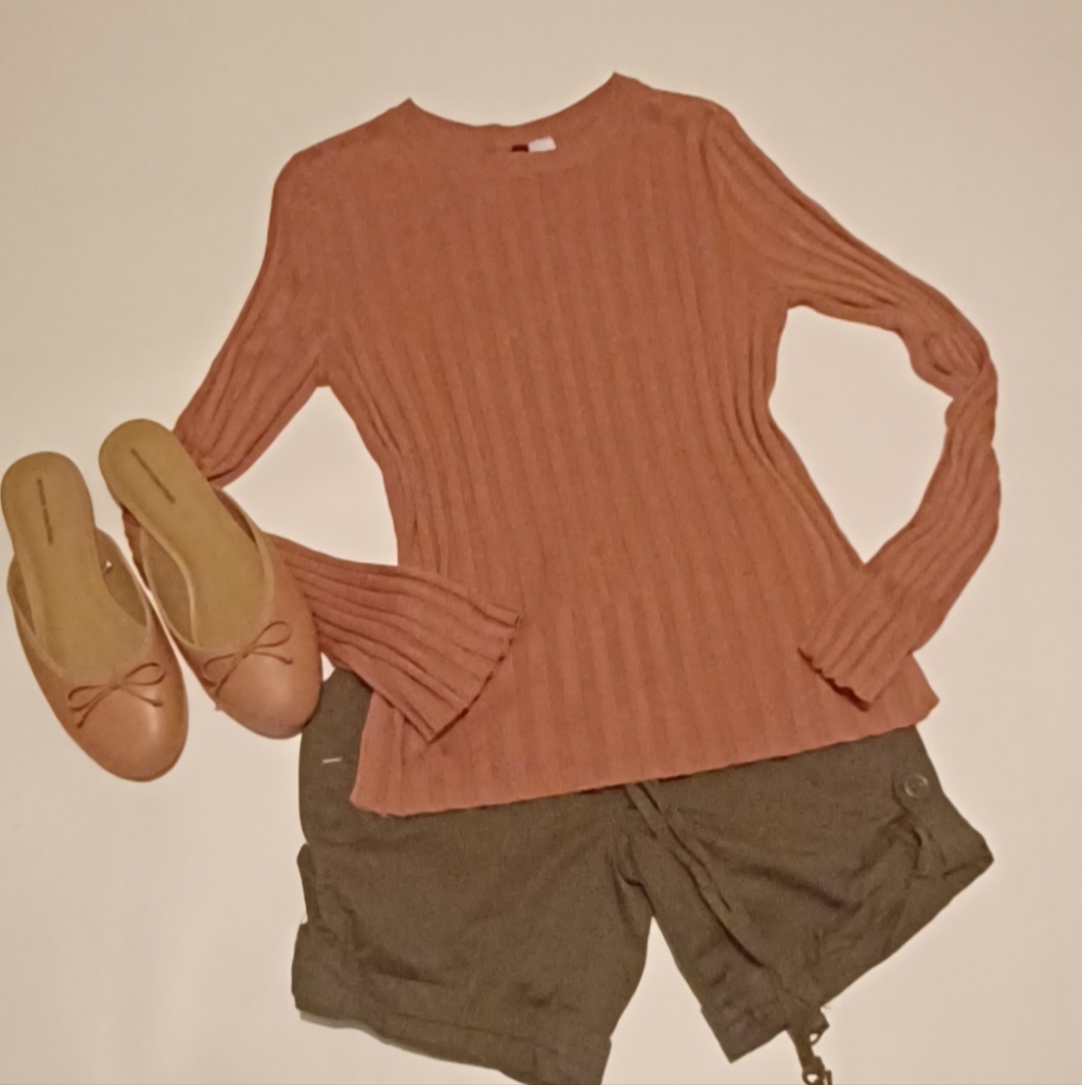 H&M DIVIDED